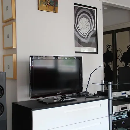 Apartament A Lovely, Sunny, Artistic Loft Belgrad